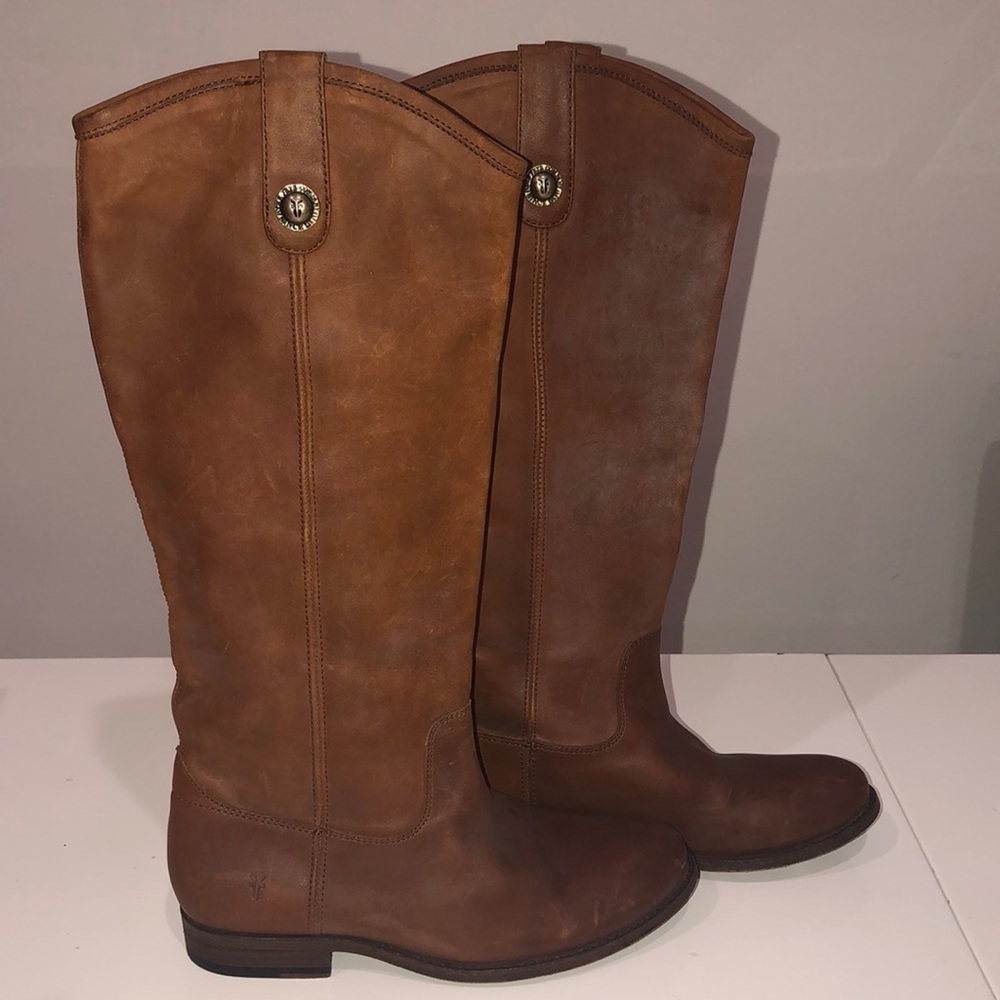 Frye Melissa button size 6